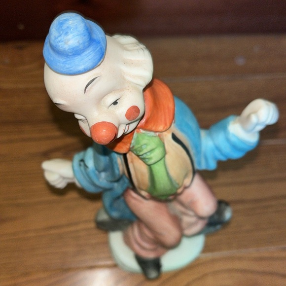Circus clown ceramic 10” tall - Picture 7 of 10